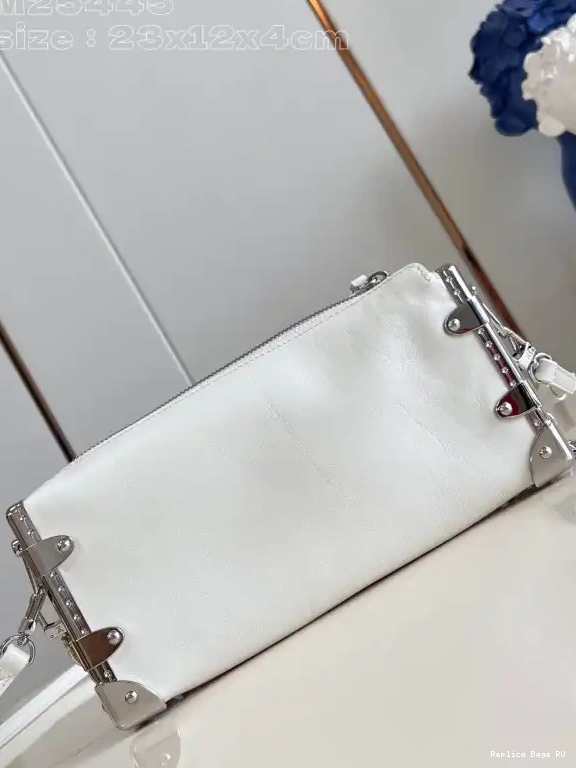 Cheap Trunk-23*12*4CM Louis Vuitton Slim 0611